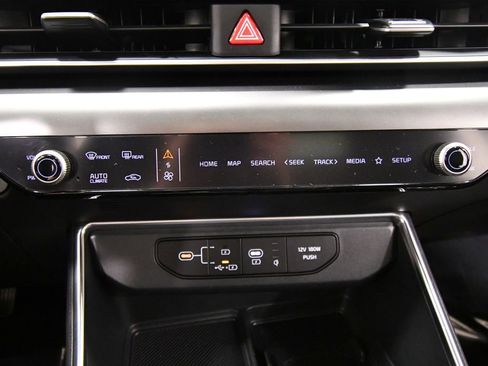 Certified 2026 Kia Carnival SX w/ SX Dark Edition Package FWD image 31