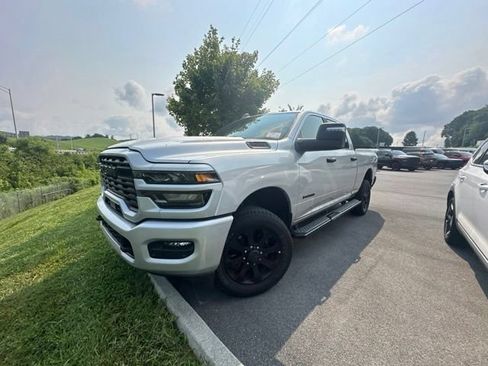 Used 2026 RAM 2500 Big Horn AWD/4WD image 4