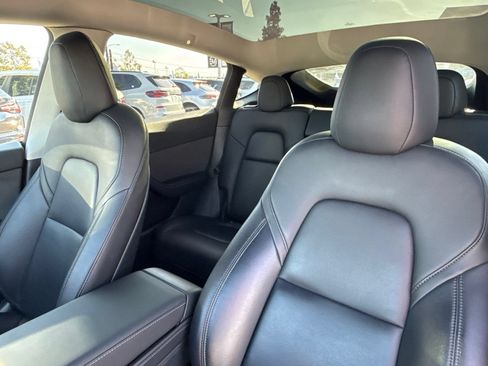 Used 2022 Tesla Model Y Performance AWD/4WD image 26