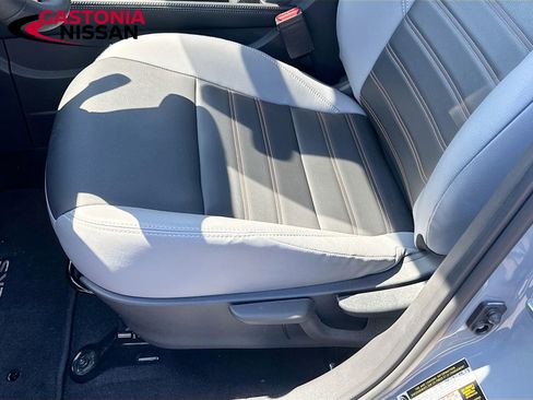 Used 2024 Nissan Kicks SR w/ SR Premium Package FWD image 21
