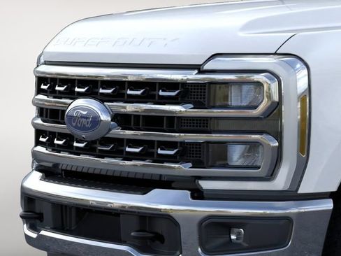New 2026 Ford F250 Lariat w/ FX4 Off-Road Package AWD/4WD image 9