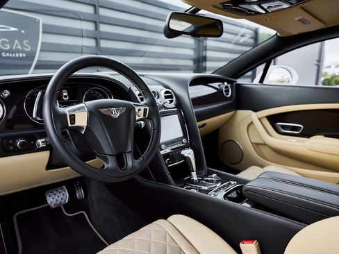 Used 2016 Bentley Continental GT image 2