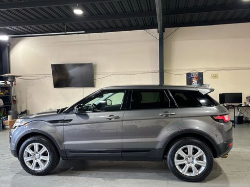 Used 2017 Land Rover Range Rover Evoque SE AWD/4WD image 8