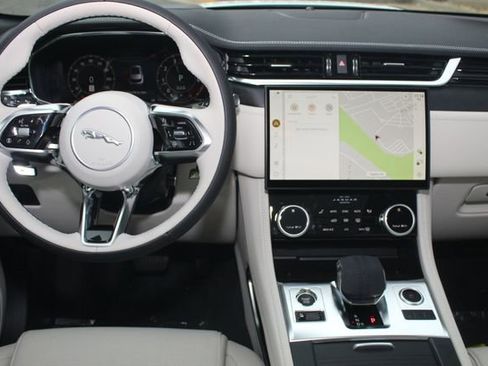 New 2026 Jaguar F-PACE R-Dynamic S image 4