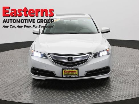 Used 2017 Acura TLX FWD image 2