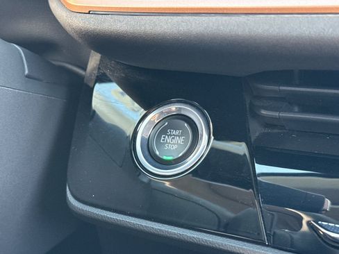 Used 2025 Buick Envision Sport Touring image 31