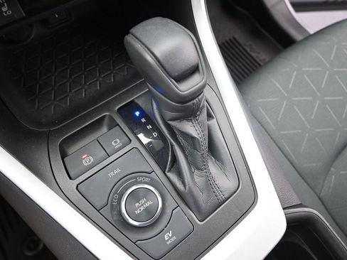 Used 2021 Toyota RAV4 XLE w/ Convenience Package AWD/4WD image 27
