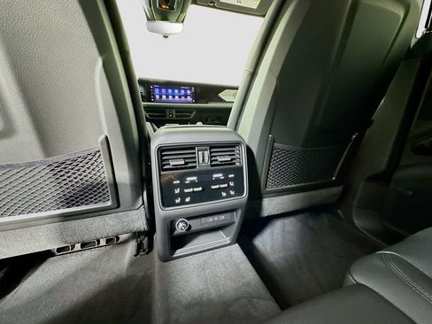 Certified 2026 Porsche Cayenne AWD/4WD image 27