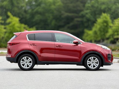 Used 2018 Kia Sportage LX FWD image 12