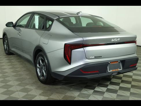 Used 2025 Kia K4 FWD image 15