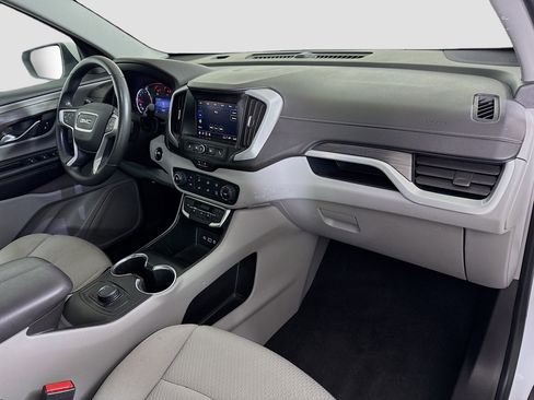 Used 2022 GMC Terrain SLE image 30