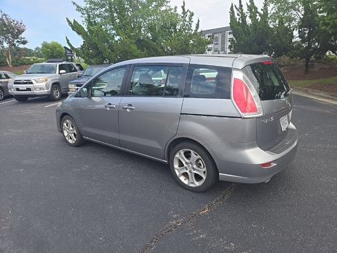 Used 2010 MAZDA MAZDA5 Sport FWD image 4