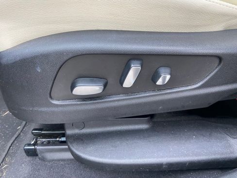 Used 2022 Cadillac XT5 Sportv image 10