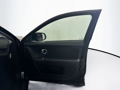 Used 2024 Hyundai Ioniq 5 SEL RWD image 32