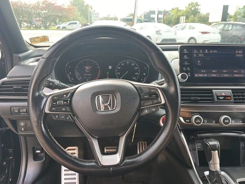 Used 2018 Honda Accord Sport image 14