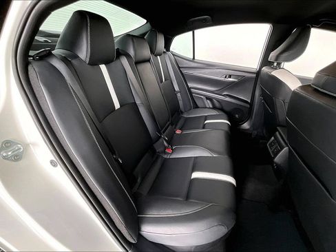 Used 2025 Toyota Camry SE w/ Convenience Package AWD/4WD image 33