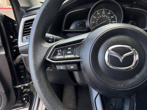 Used 2018 MAZDA MAZDA3 Sport FWD image 21