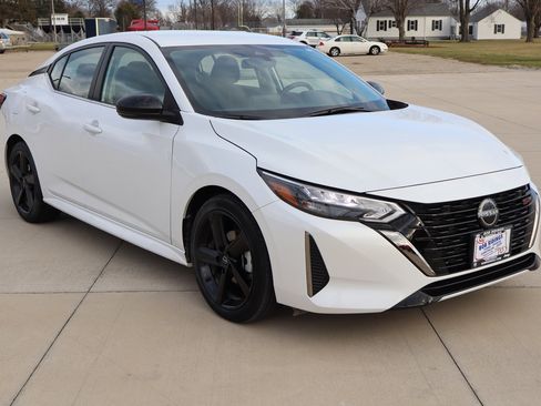 Used 2024 Nissan Sentra SR image 4