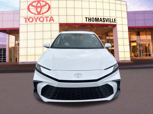 New 2025 Toyota Camry SE w/ Convenience Package FWD image 2