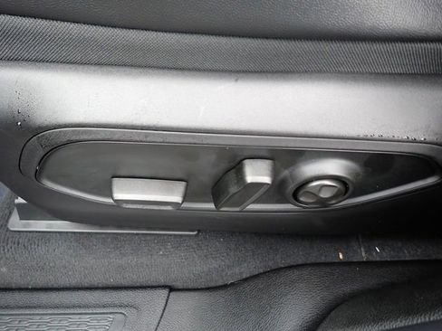 New 2025 Jeep Grand Cherokee L Altitude image 16