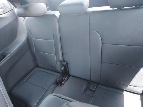 Used 2025 Chevrolet Traverse Z71 w/ LPO, Floor Liner Package AWD/4WD image 25