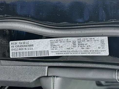 New 2025 Jeep Grand Cherokee L Overland image 19