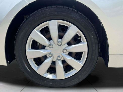 Used 2021 Toyota Corolla LE FWD image 68