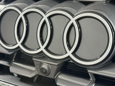 Used 2025 Audi Q5 Prestige AWD/4WD image 15