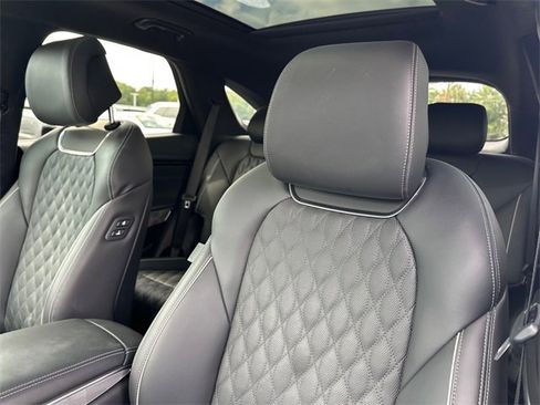 Used 2025 Genesis GV70 3.5T Sport w/ Sport Advanced Package image 19