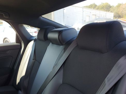 Used 2023 Honda Civic Sport image 10