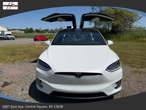 Used 2016 Tesla Model X 90D AWD/4WD image 16