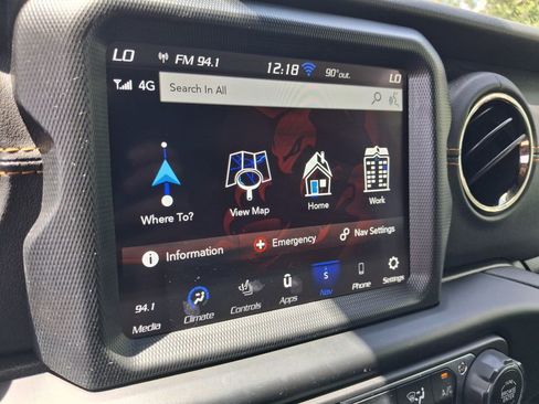 Used 2021 Jeep Wrangler Unlimited Sahara AWD/4WD image 19