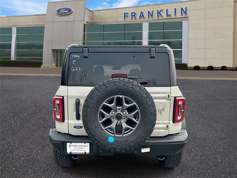 New 2025 Ford Bronco Badlands image 6