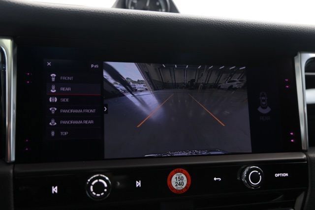 Used 2025 Porsche Macan AWD/4WD image 27