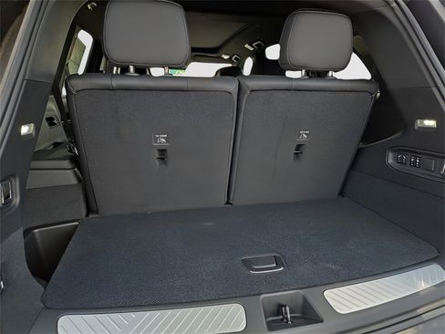 New 2026 Cadillac Vistiq Sport image 11