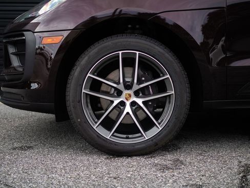 New 2025 Porsche Macan image 13