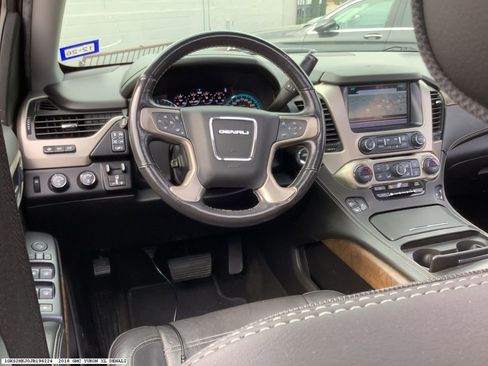 Used 2018 GMC Yukon XL Denali w/ Denali Ultimate Package image 10