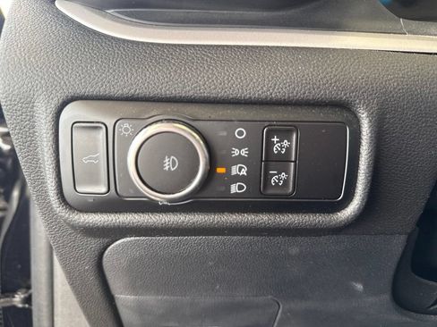 Used 2023 Ford Explorer XLT w/ Equipment Group 202A AWD/4WD image 17