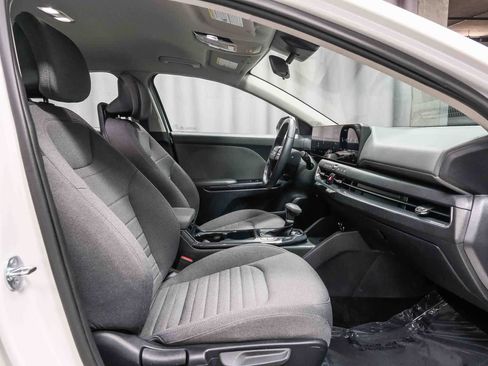 Used 2025 Kia K4 EX FWD image 19
