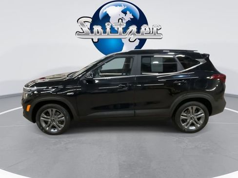 Certified 2022 Kia Seltos S image 6