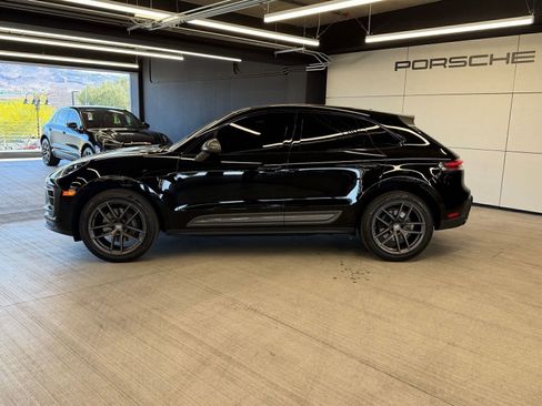 Certified 2024 Porsche Macan Turbo image 2