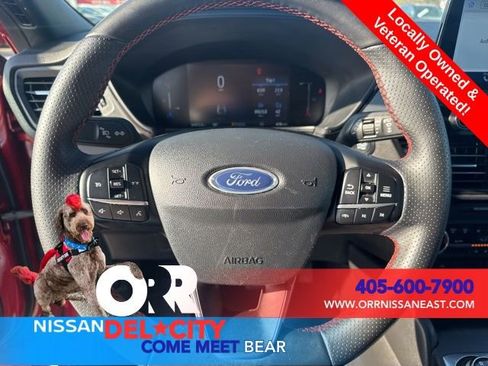 Used 2025 Ford Escape ST-Line AWD/4WD image 17