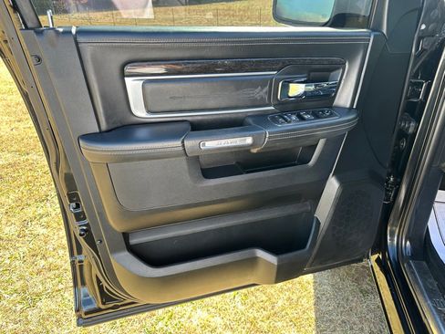 Used 2017 RAM 1500 Limited image 11