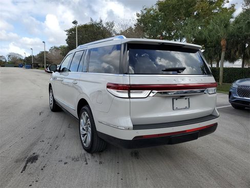 Certified 2022 Lincoln Navigator L Reserve image 3