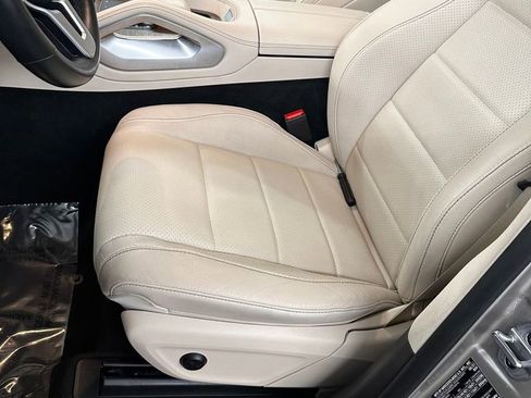 Used 2021 Mercedes-Benz GLE 350 4MATIC w/ AMG Line Exterior image 13