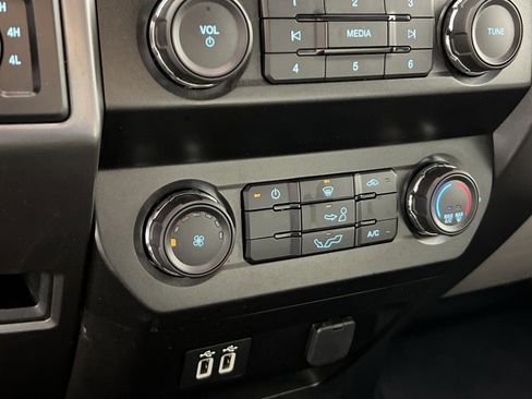 Used 2019 Ford F150 XLT image 21