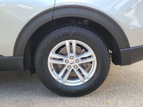 Used 2023 Ford Explorer XLT RWD image 5