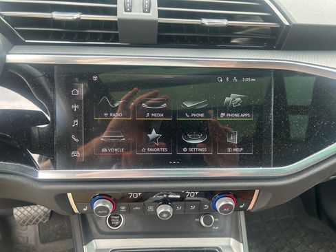 Certified 2023 Audi Q3 2.0T Premium Plus w/ Premium Plus Package AWD/4WD image 17