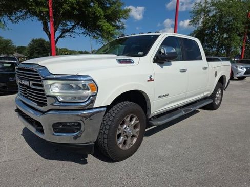 Used 2019 RAM 2500 Laramie AWD/4WD image 2