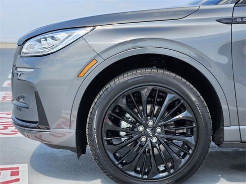 New 2025 Lincoln Corsair Reserve w/ Equipment Group 202A image 9